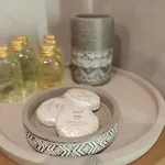 медова *