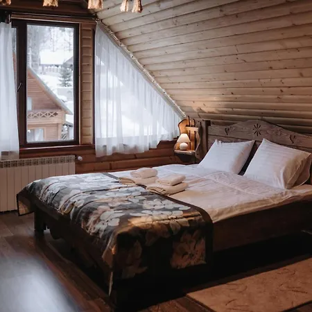 Lodge медова Tukhlya